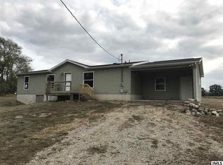 1606 Albion Rd, Albion, MI 49224