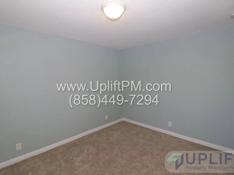 15436 Las Manzanitas Rd — Photo 6