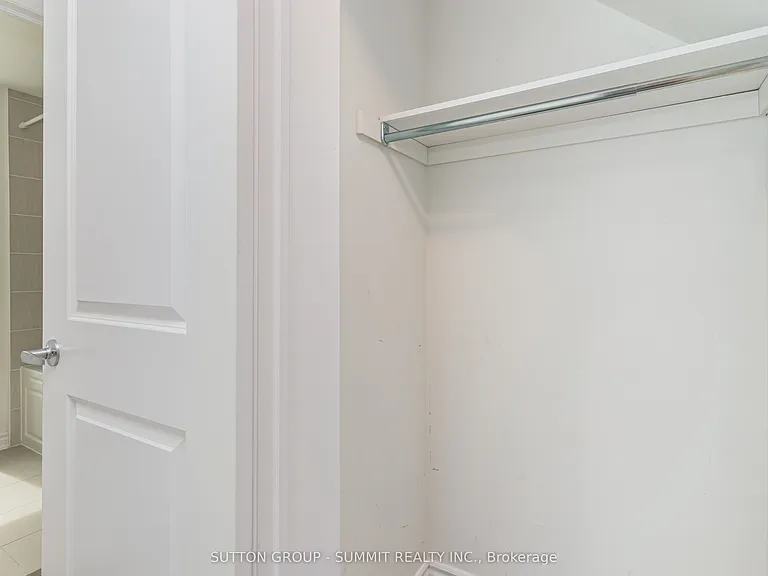 3580 Lake Shore Blvd W #16 — Photo 11