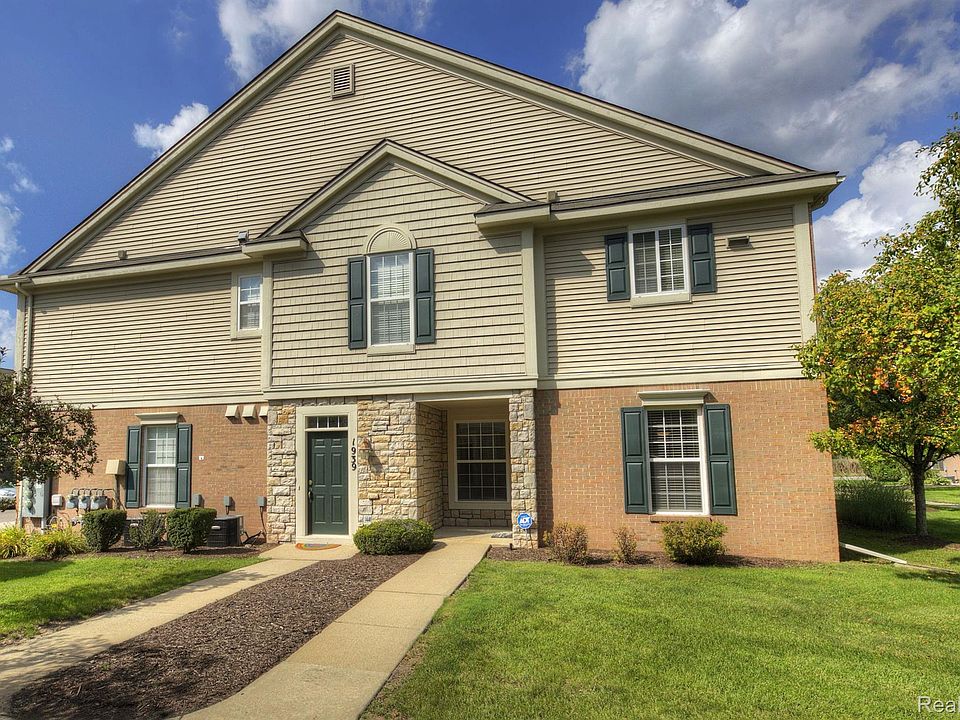 1st image of 1921 Pinecroft Dr