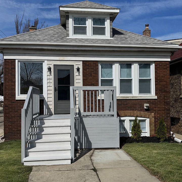 1st image of 5542 W 64th St
