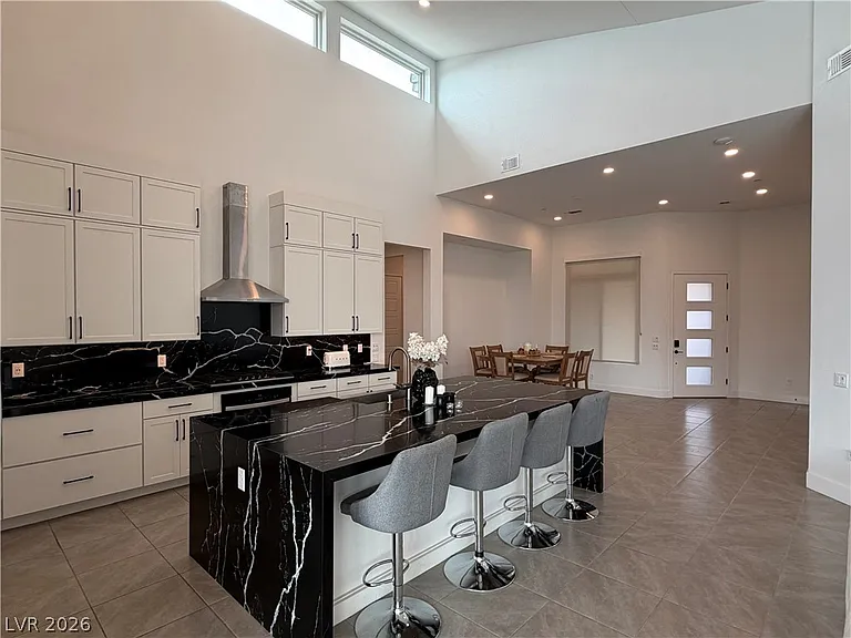 5040 Terramont Dr — Photo 7