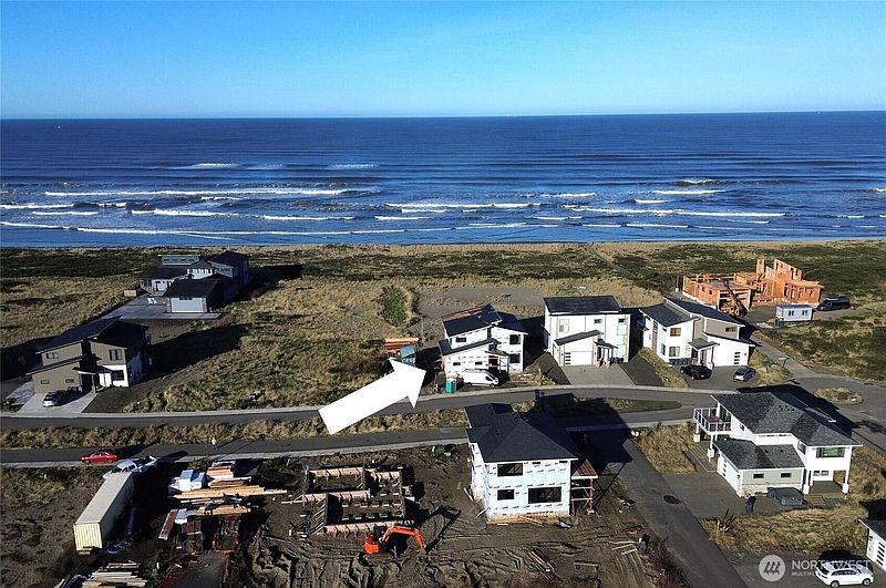2nd image of 1409 S Cohasset Crest