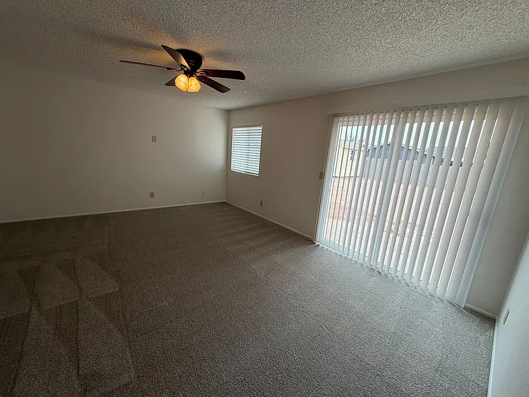 3439 W Peppertree Ln — Photo 3