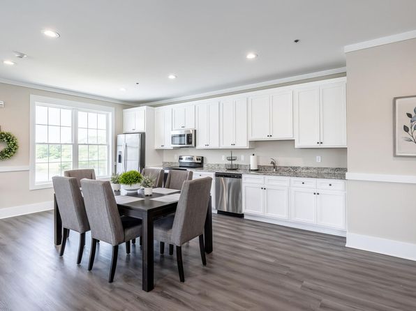 102 Riverside Dr #FF9A893E0
