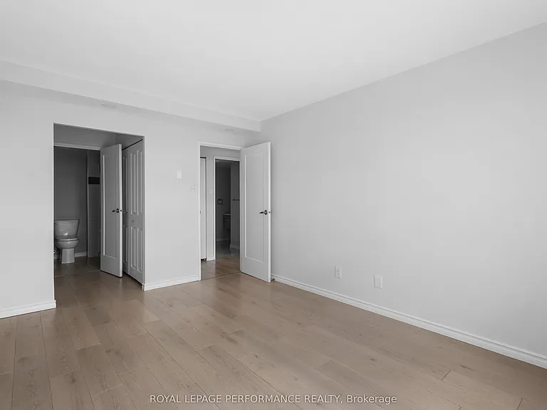 2760 Carousel Cres #1606 — Photo 23