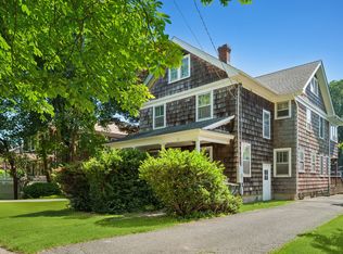 75 Lewis St, Southampton, NY 11968