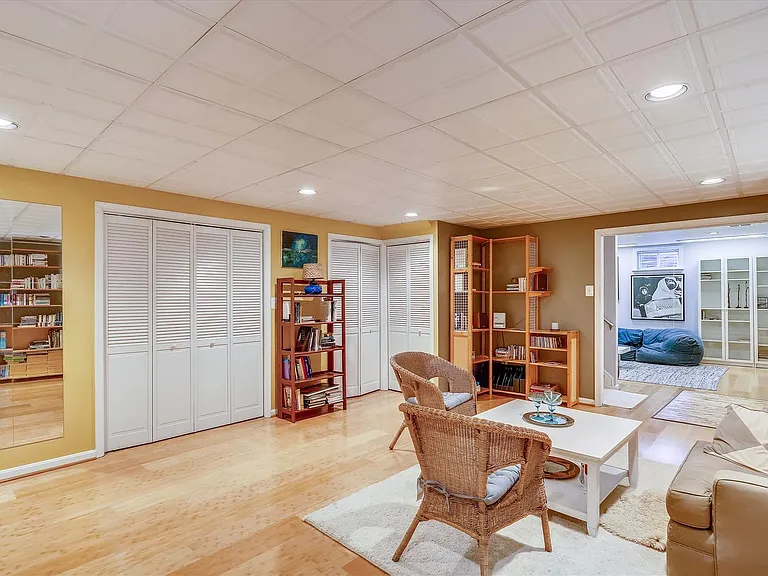 1755 Glastonberry Rd — Photo 38