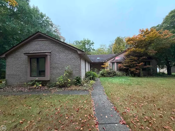 66301 Campground Rd, Washington, MI 48095