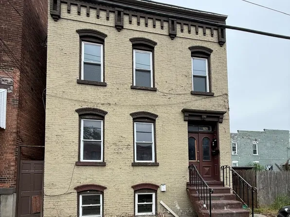 120 Jefferson St #3, Troy, NY 12180
