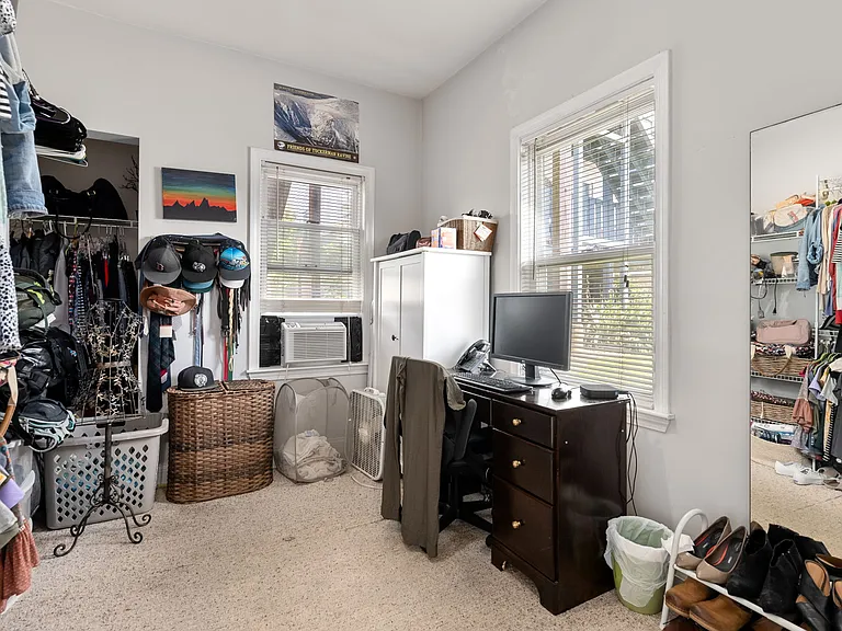 27 Siren St #1 — Photo 8