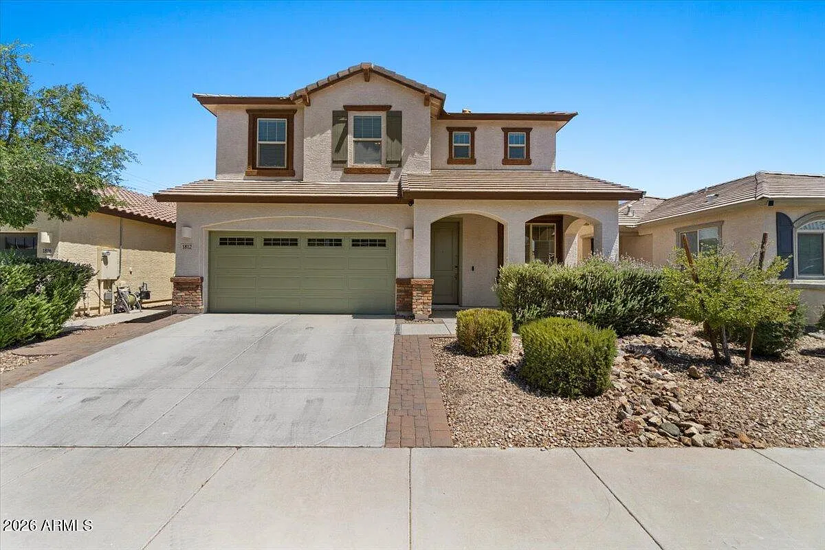 5 bed, 2904 sqft, $3,000 — Photo 3