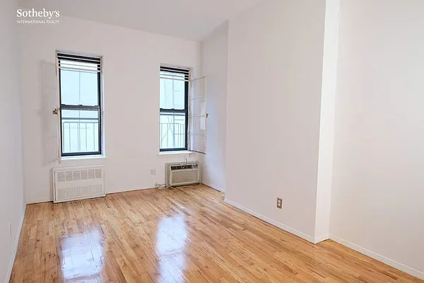 Rented by Sotheby's International Realty | media 9