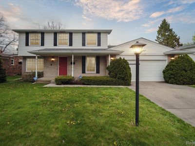 1121 Barrington Dr, Flint, MI, 48503