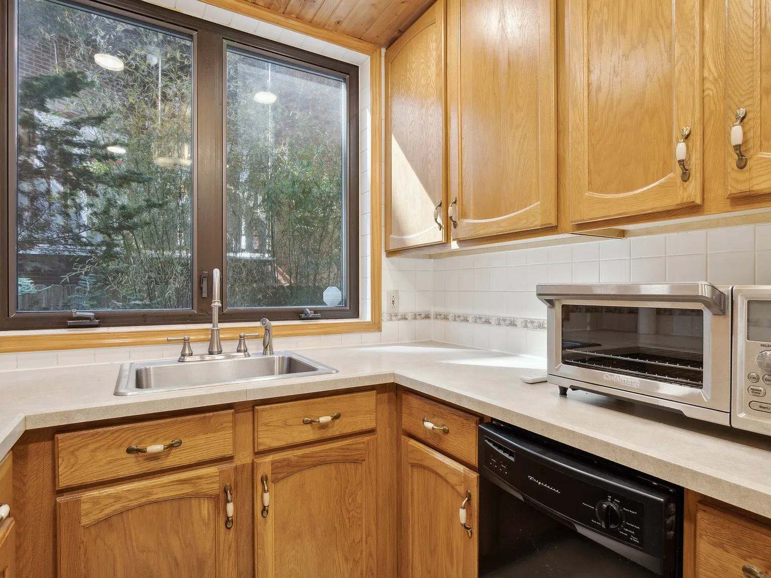 1 bed, 1.5 bath, 800 sqft, $2,400 — Photo 4