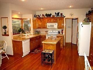 3rd image of 5118 Aminda St