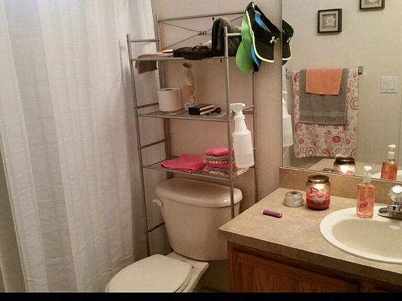 3rd image of 1102 Sherbrook Dr