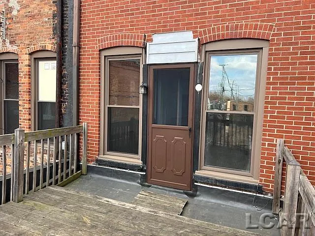 2 bed, 900 sqft, $1,200 — Photo 2