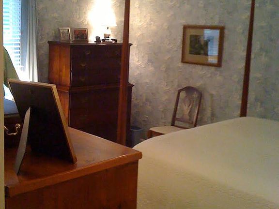 5th image of 186 Emerald Dr