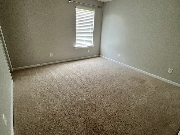 1051 Abberley Cir — Photo 15