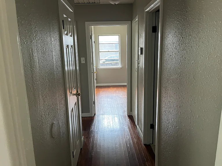 201 Terrace Ln — Photo 4