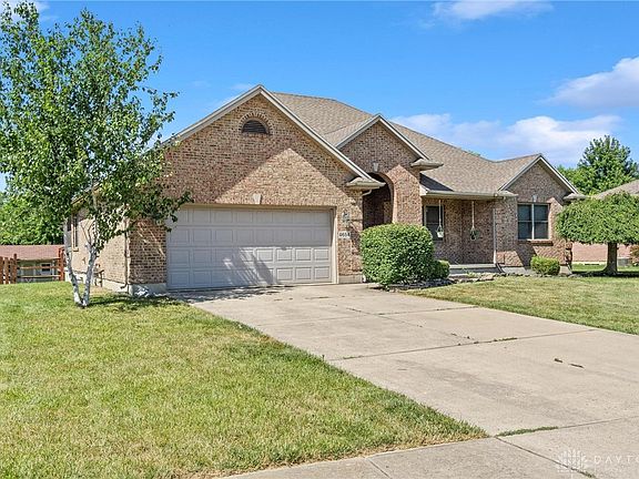 2nd image of 4654 Amelia Dr