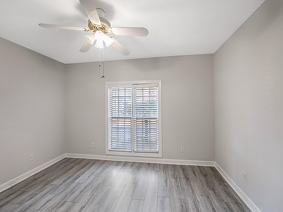 4th image of 2639 Broad Oaks Pl