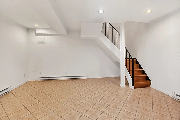 Rented by Compass | media 20