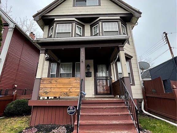 2nd image of 565 Forest Ave