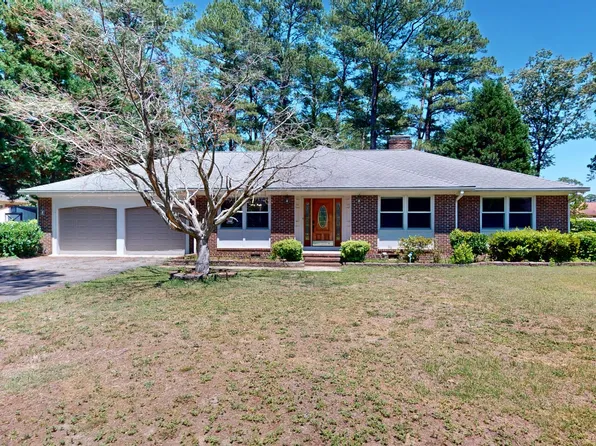 5904 Weatherford Rd, Fayetteville, NC 28303