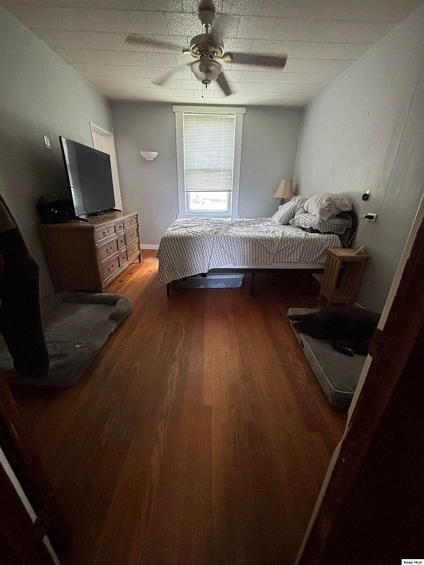 Listing photo 5 for 10859 Kenyon Rd