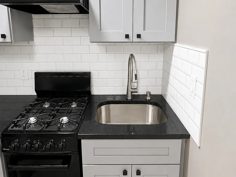 2160 Center Ave #1J — Photo 11