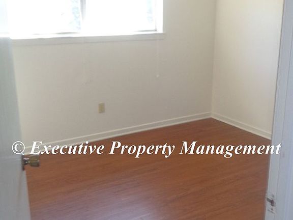 5th image of 105 E Avenue B APT 8
