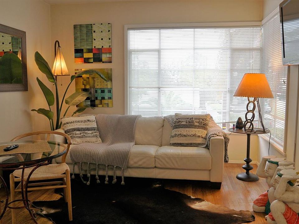 1st image of 212 Nogales Ave