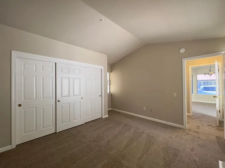 64 Fountain Grove Cir — Photo 15