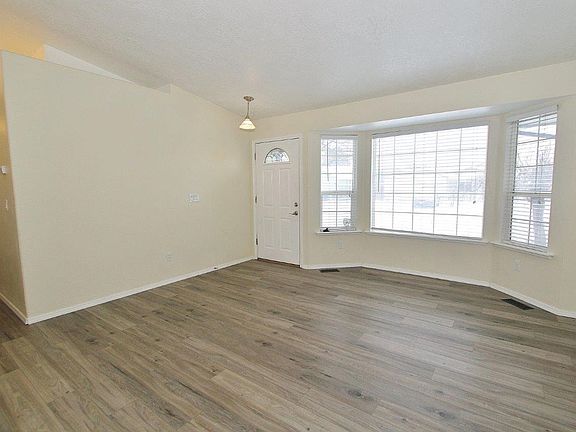 4th image of 12038 W Dickens Dr