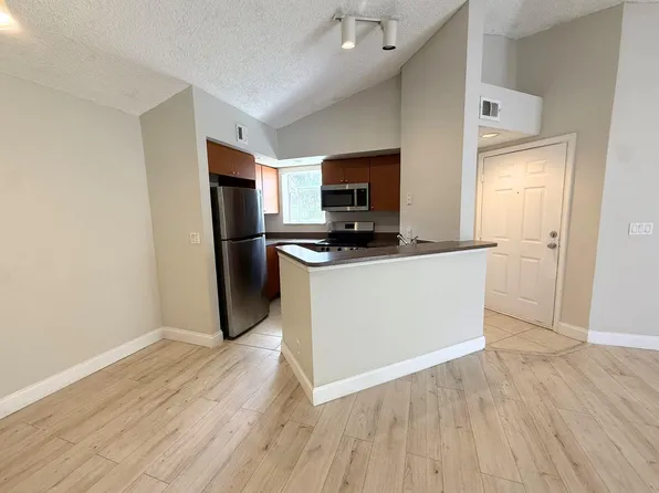 3310 Pinewalk Dr N APT 1827, Pompano Beach, FL 33063