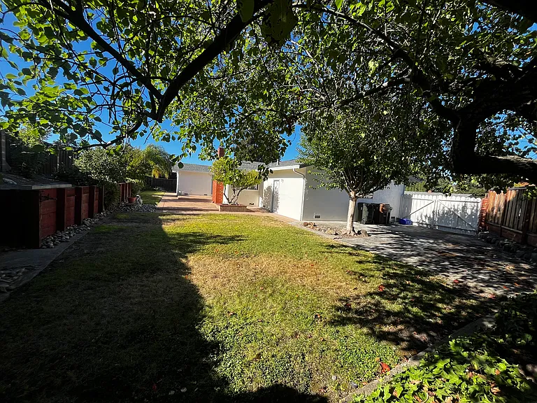 1014 Palisade Ct — Photo 12