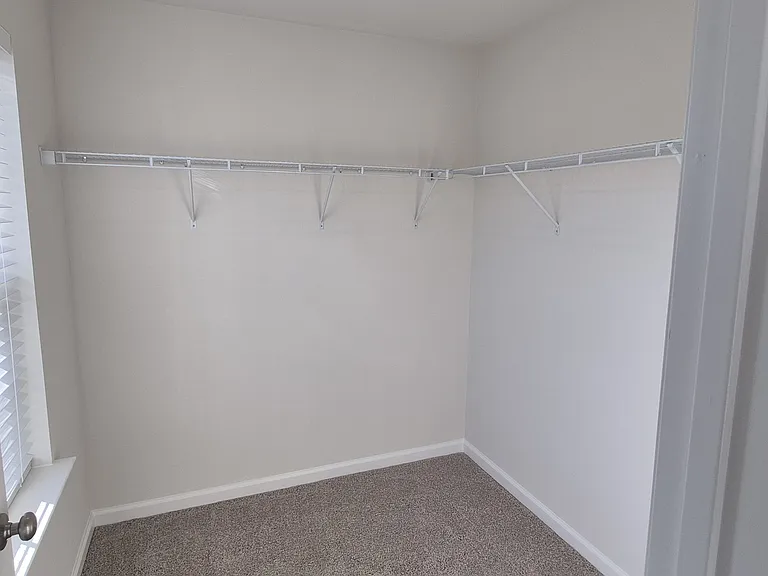 18 Reagan Dr — Photo 11