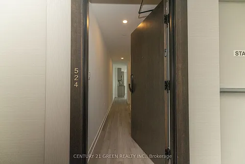 1005 Dundas St E Photo 1