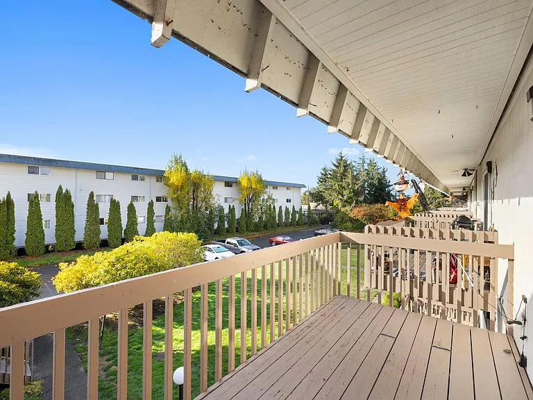 22749 Marine View Dr S — Photo 10