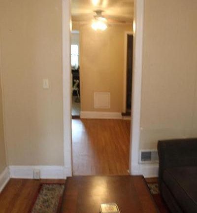 5th image of 123 S Locust St