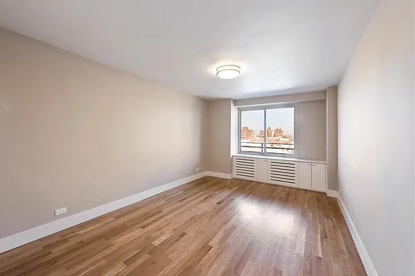 Rented by Douglas Elliman | media 10