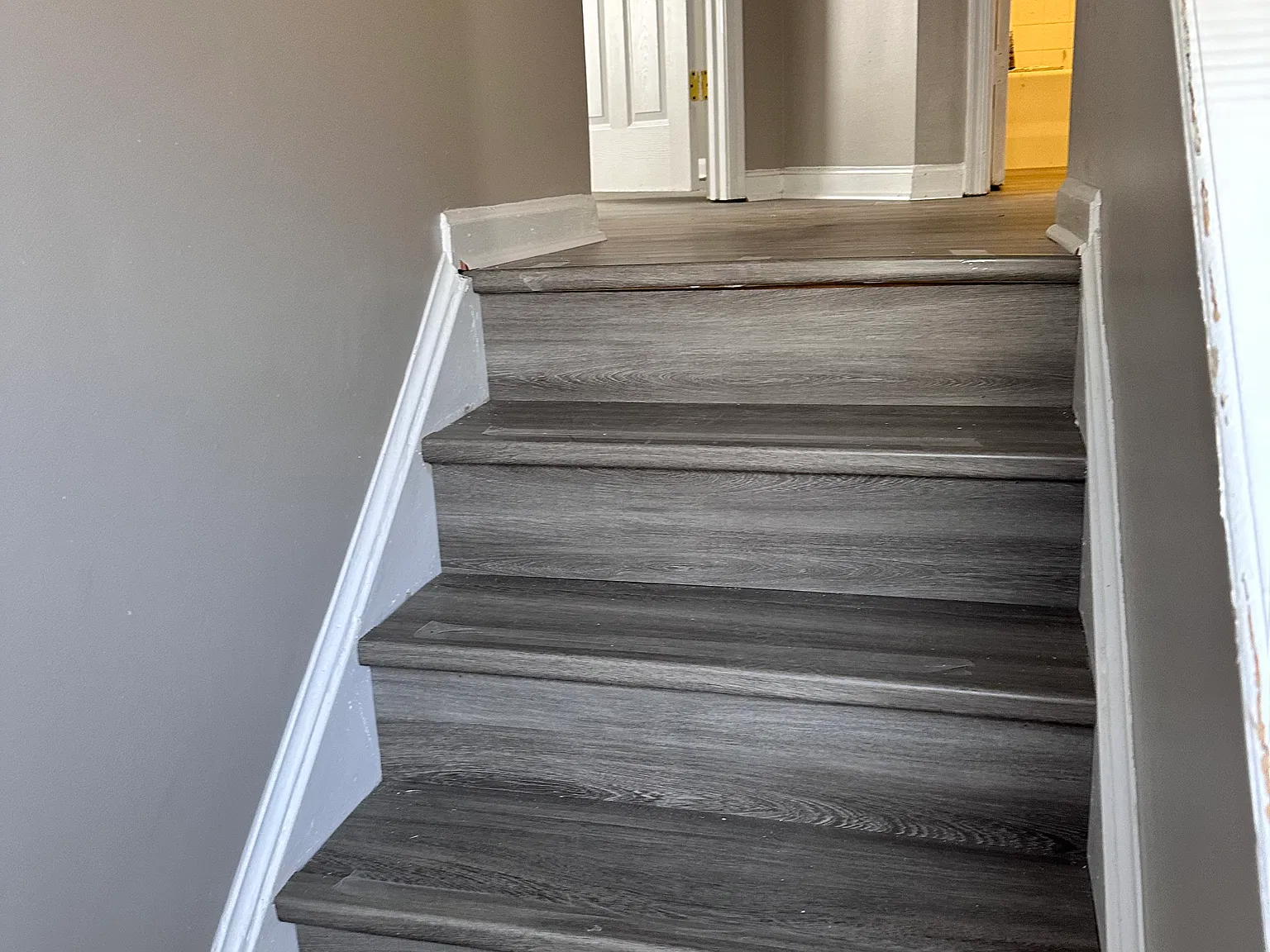 1301 Kings Crest Dr — Photo 3