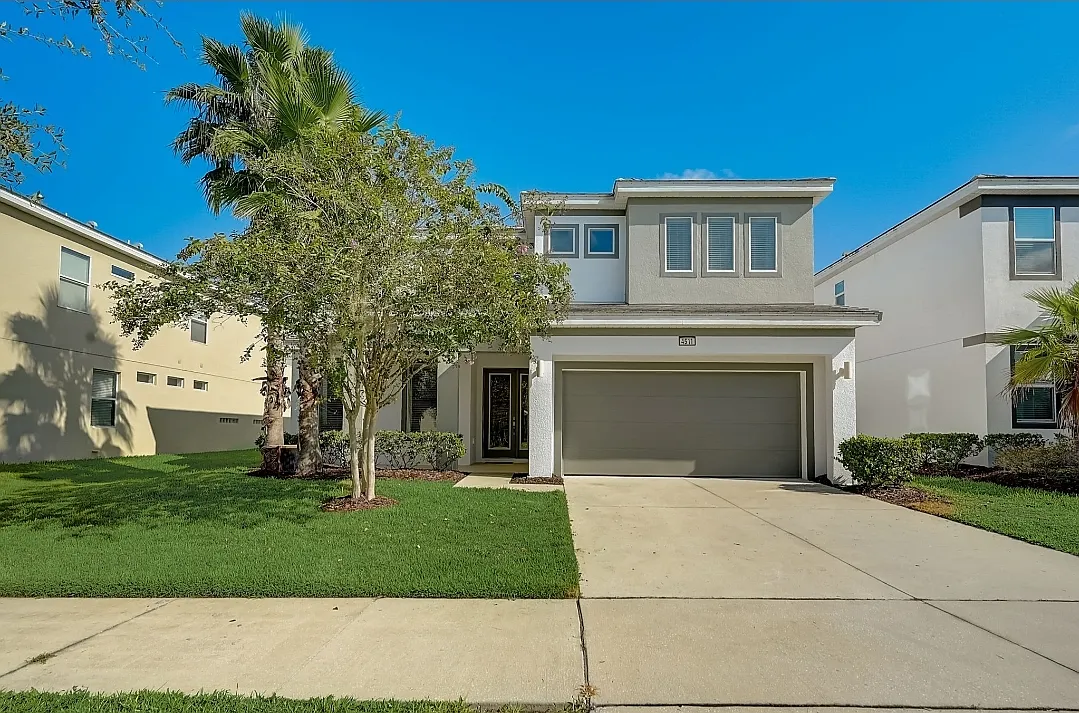 5 bed, 3042 sqft, $3,692 — Photo 1
