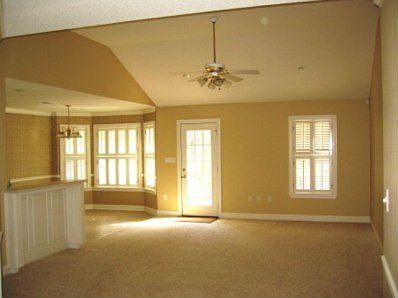 3rd image of 711 Thornbrooke Ct