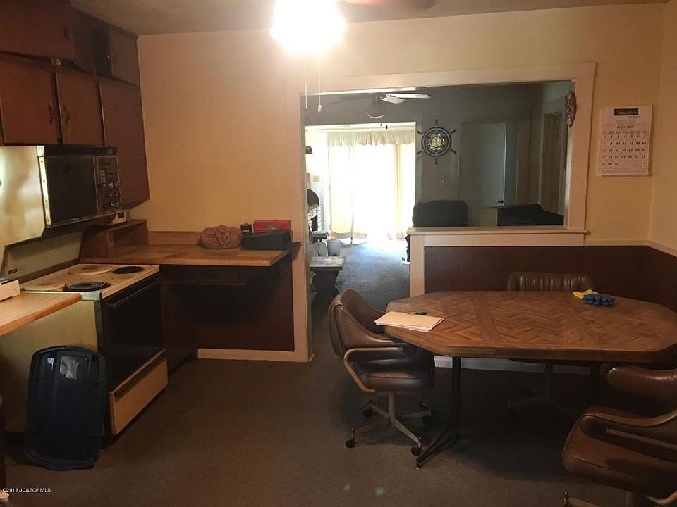 2nd image of 408 W Atchison St