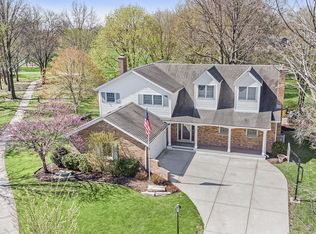 43 Sussex Ct, Naperville, IL 60540