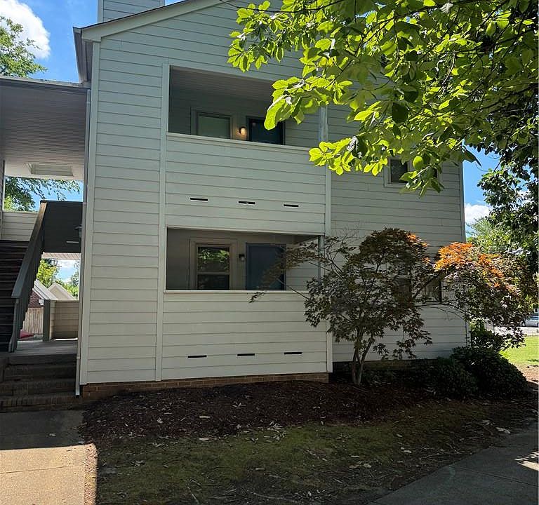 1st image of 900 Colley Ave APT 1