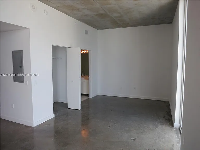 151 SE 1st St #3204 — Photo 6